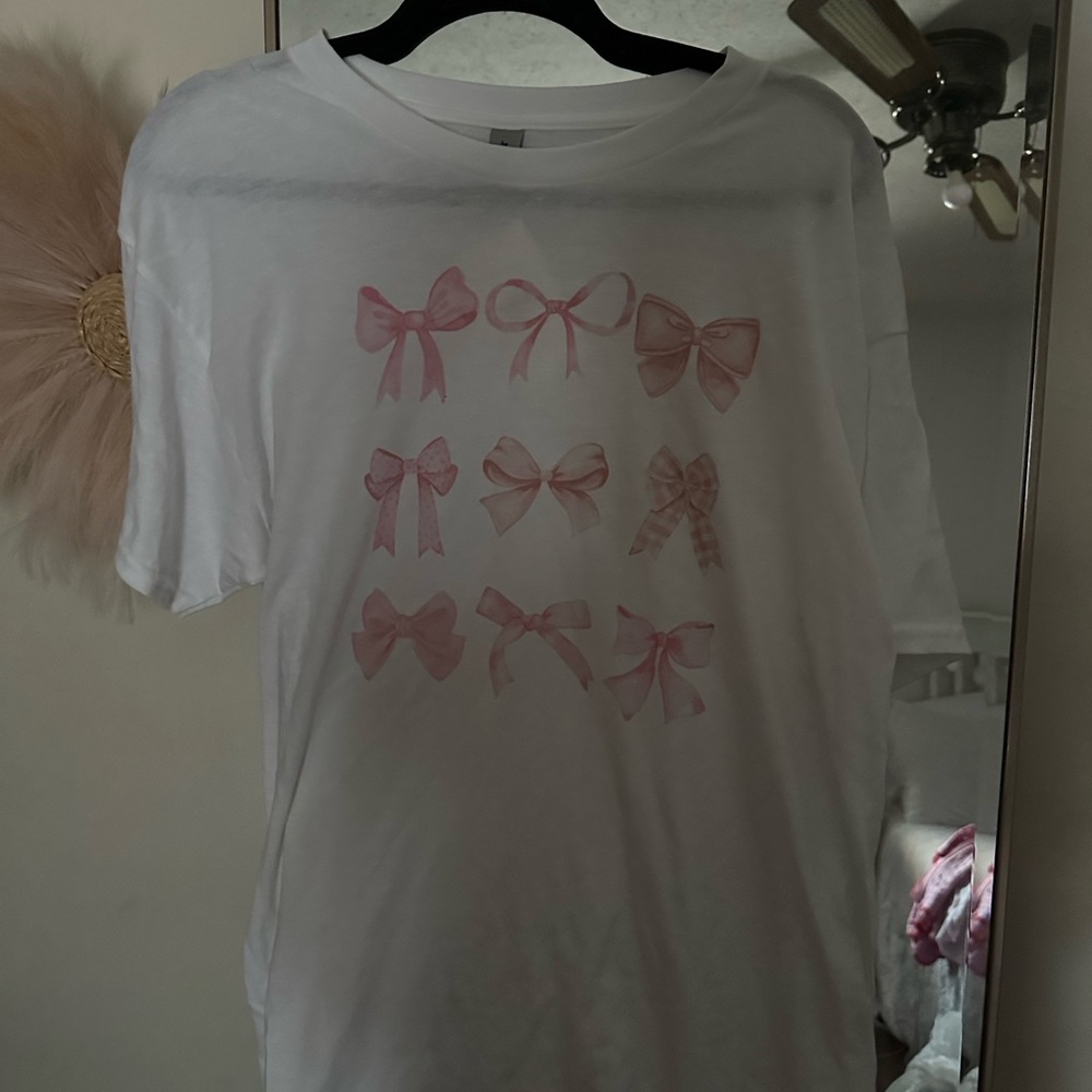 Pink Bow graphic T-Shirt
